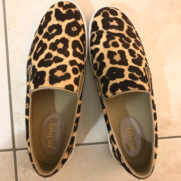 Michael Kors leopard print slip on’s Size 7. - Picture 3 of 5